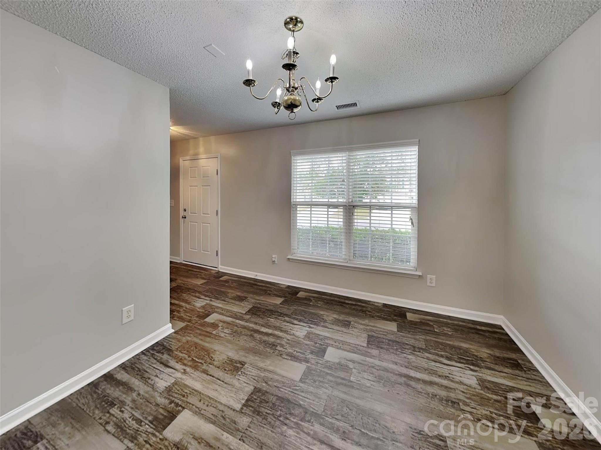 1032 Meadowbrook Lane SW