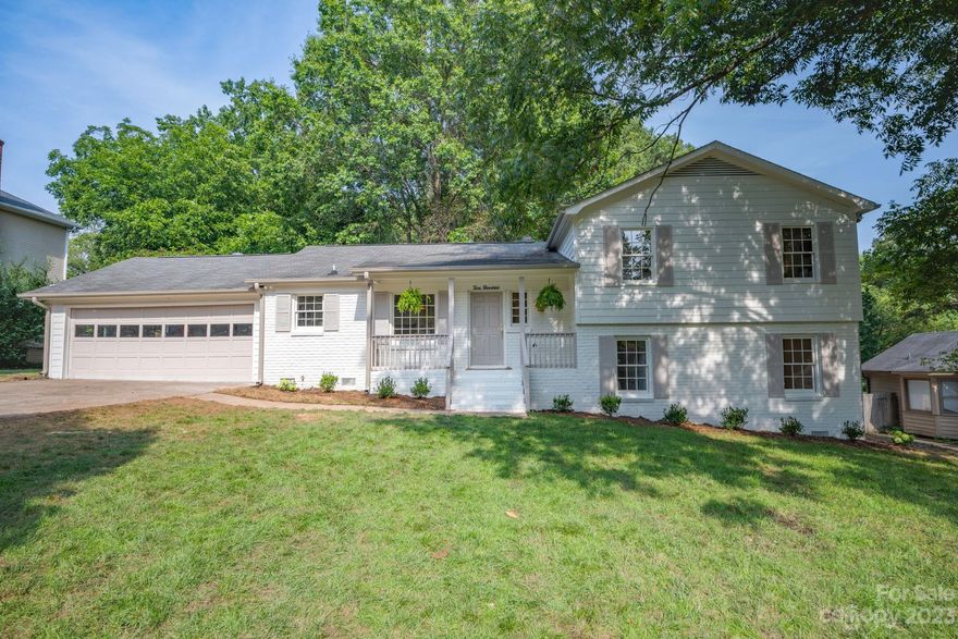 Another Casa Stiles remodel... We are proud to present this 4 bedroom, 3 bathroom home in the increasingly popular Sherwood Forest on the edge of Cotswold neighborhood in the heart of Charlotte. The home has been 2023 upgraded to now feature a stunning marble counter top kitchen with top of the line GE Cafe line appliances. Designer light fittings and gorgeous 2023 remodeled bathrooms. The lower ground playroom opens up to an awesome fenced and private backyard perfect for entertaining. Southpark, Uptown and Ballantyne are easily accessible by jumping on Providence Rd.