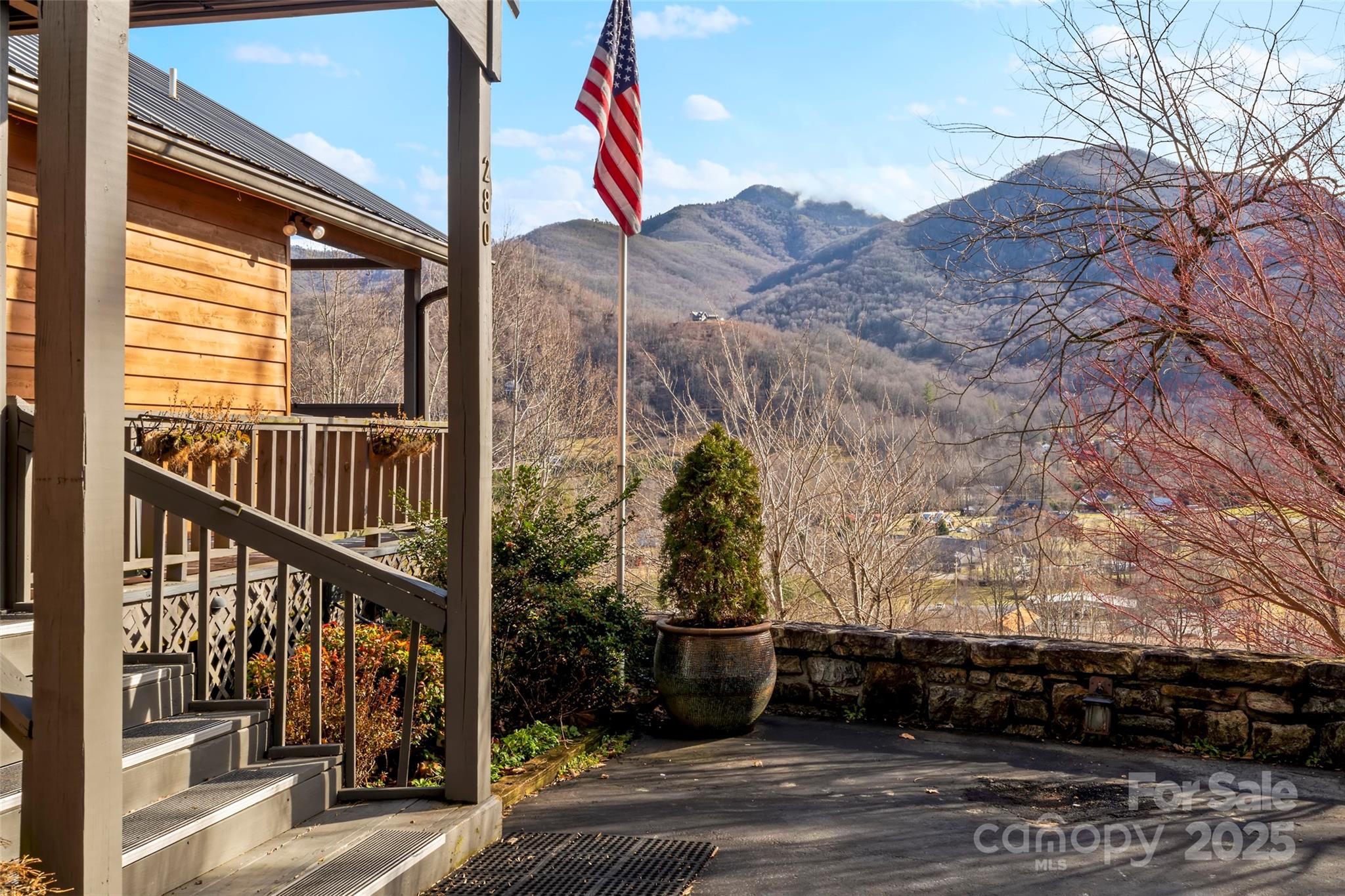 280 Silverleaf Circle