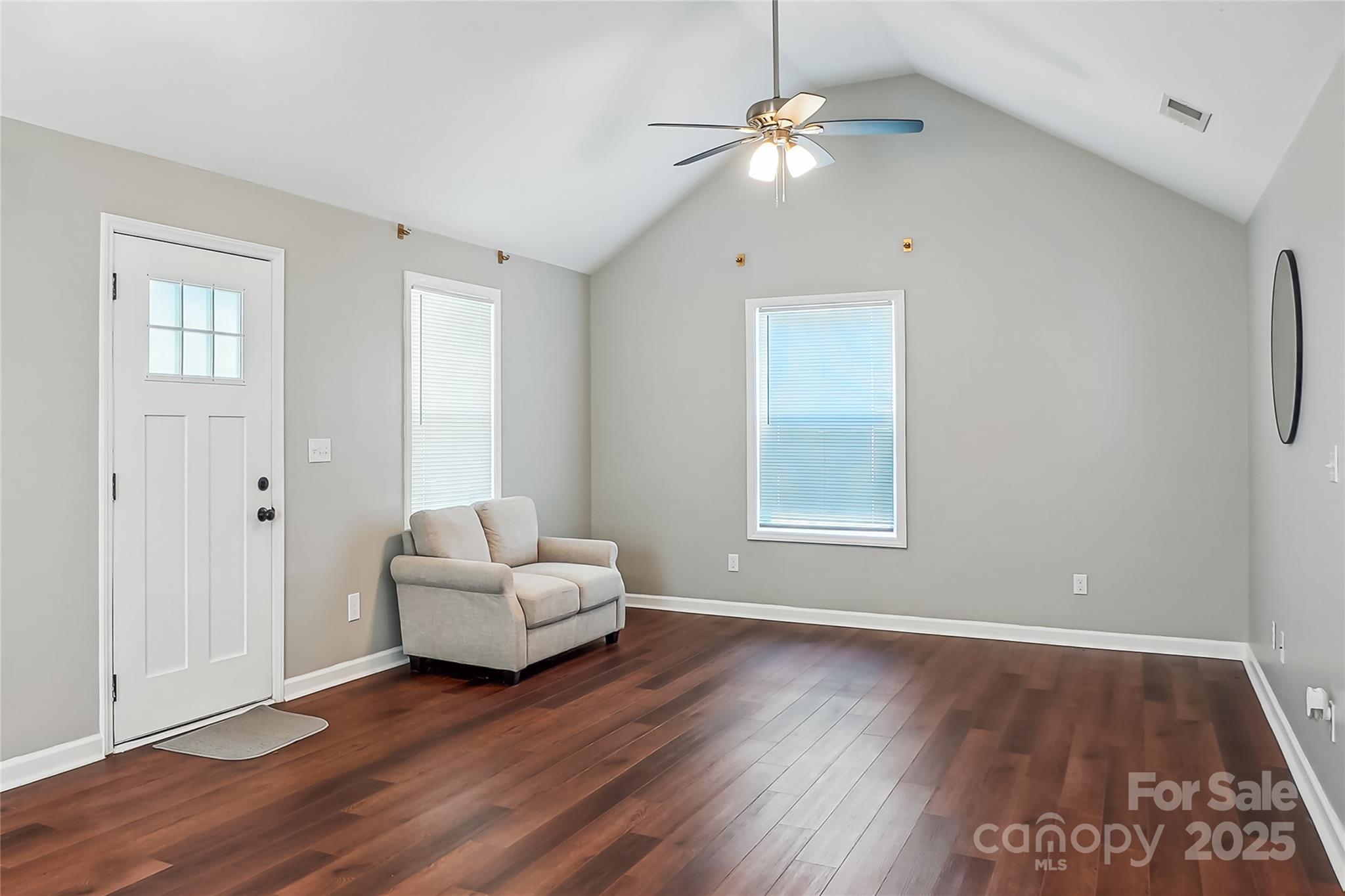 544 Castlewood Circle