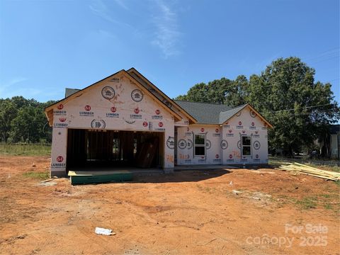 Photo of 712 Mt Olive Church Road, Newton, NC 28658 (MLS # 4304152)