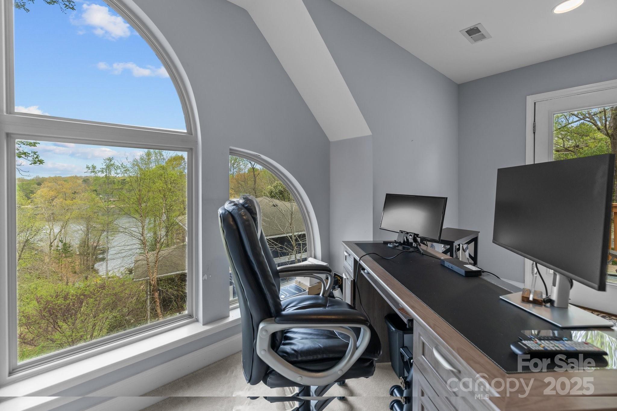 Tega Cay - Residential