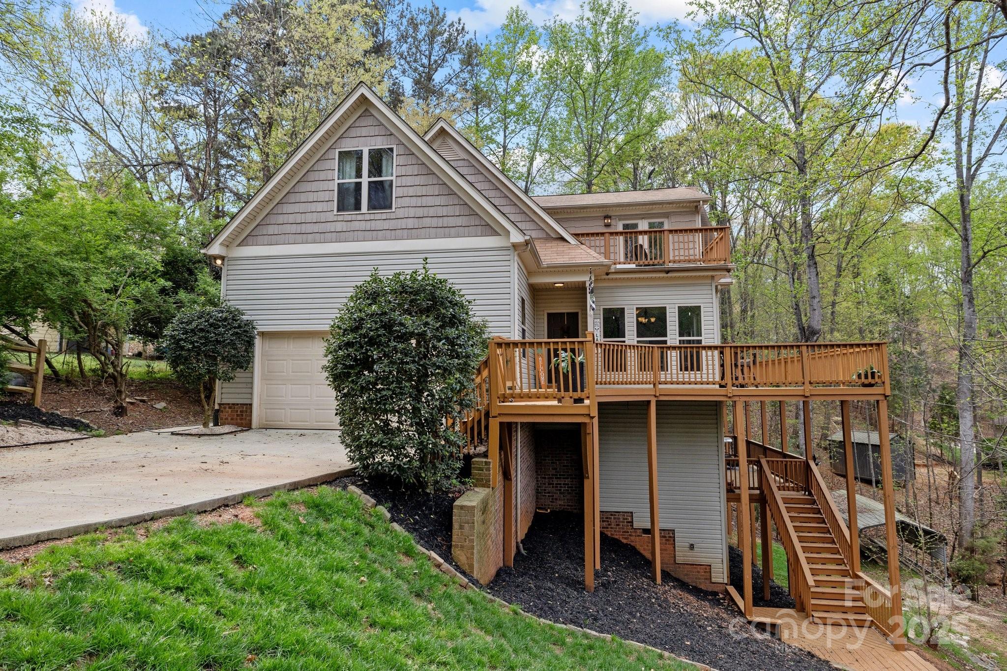 Tega Cay - Residential