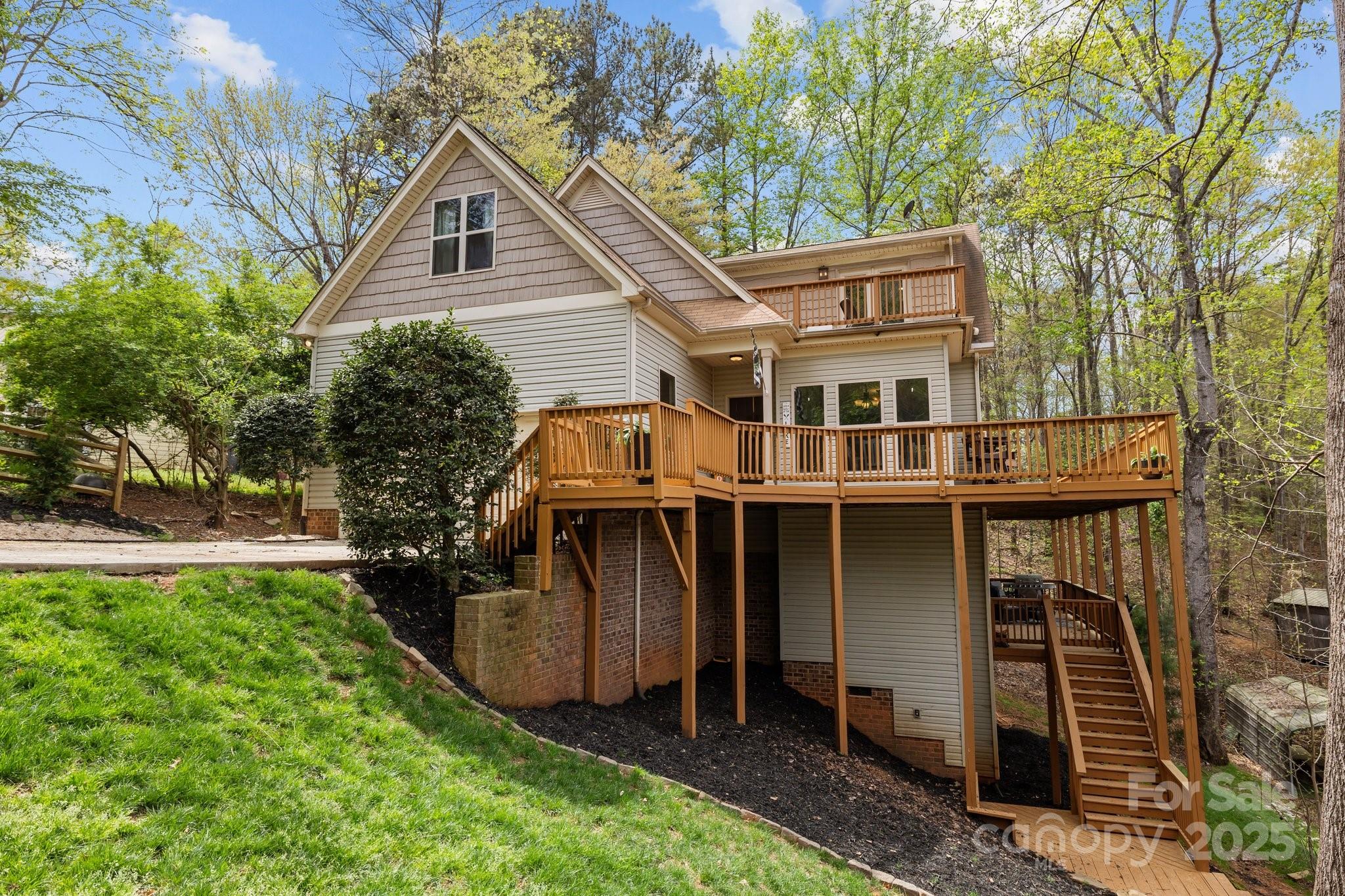 Tega Cay - Residential