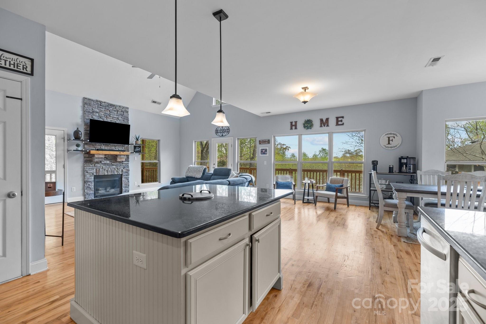 Tega Cay - Residential