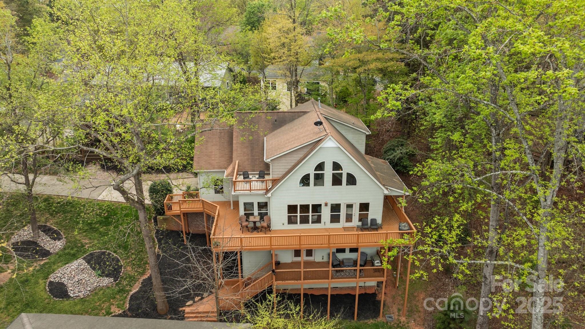 Tega Cay - Residential