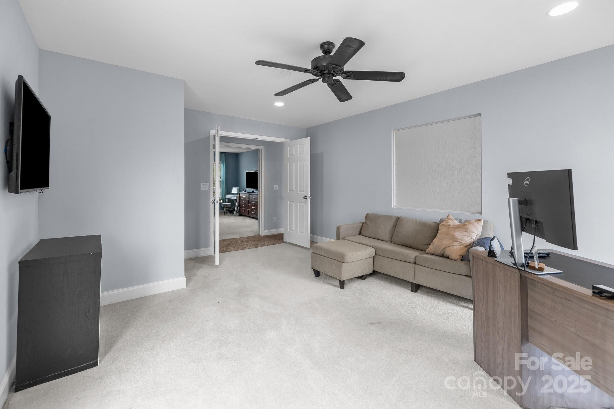 Tega Cay - Residential