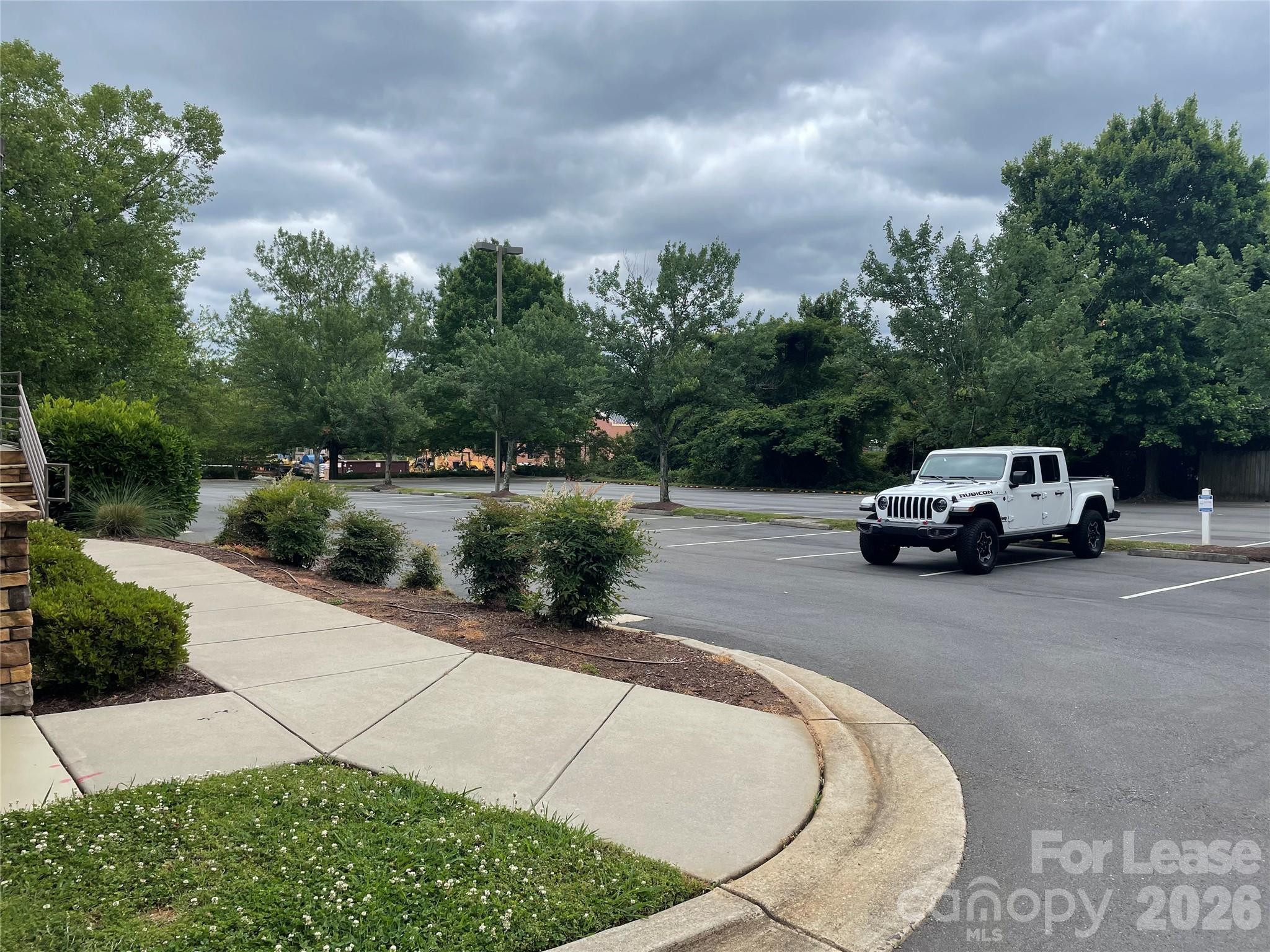 19600 W Catawba Avenue