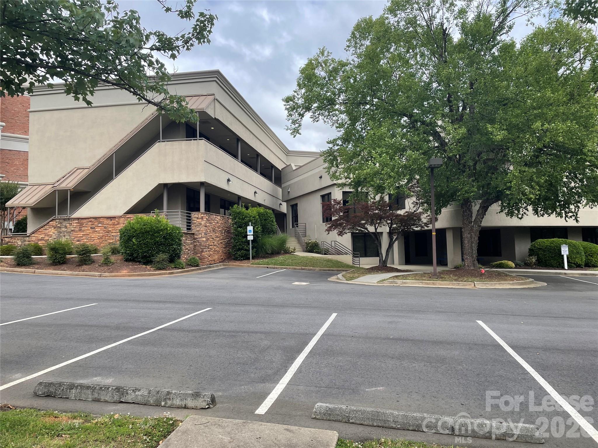 19600 W Catawba Avenue