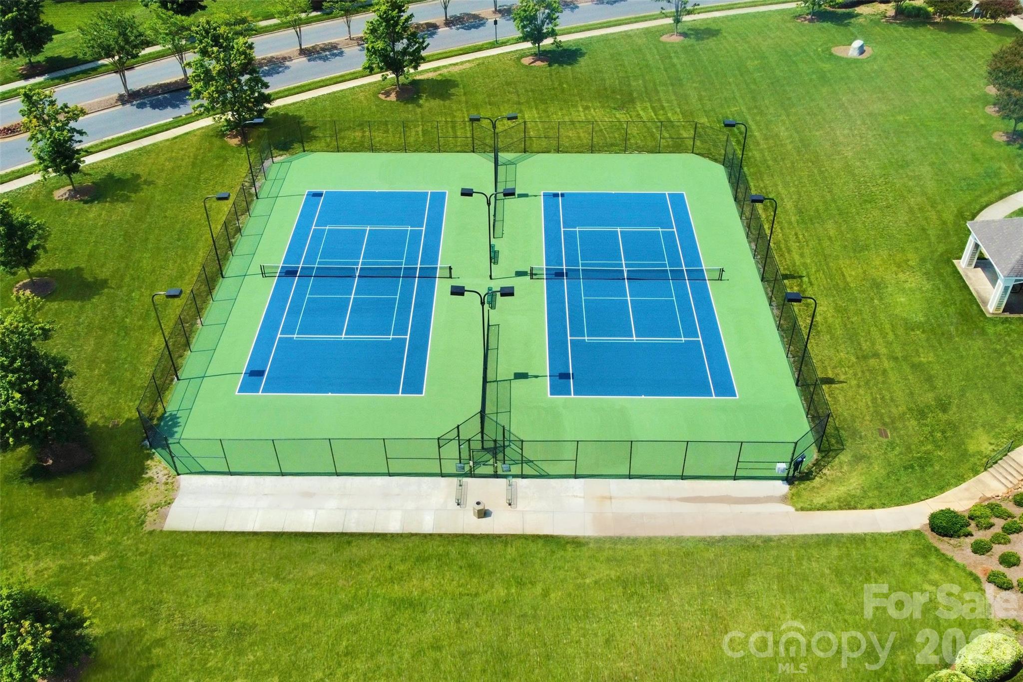 Winding Walk - Residential