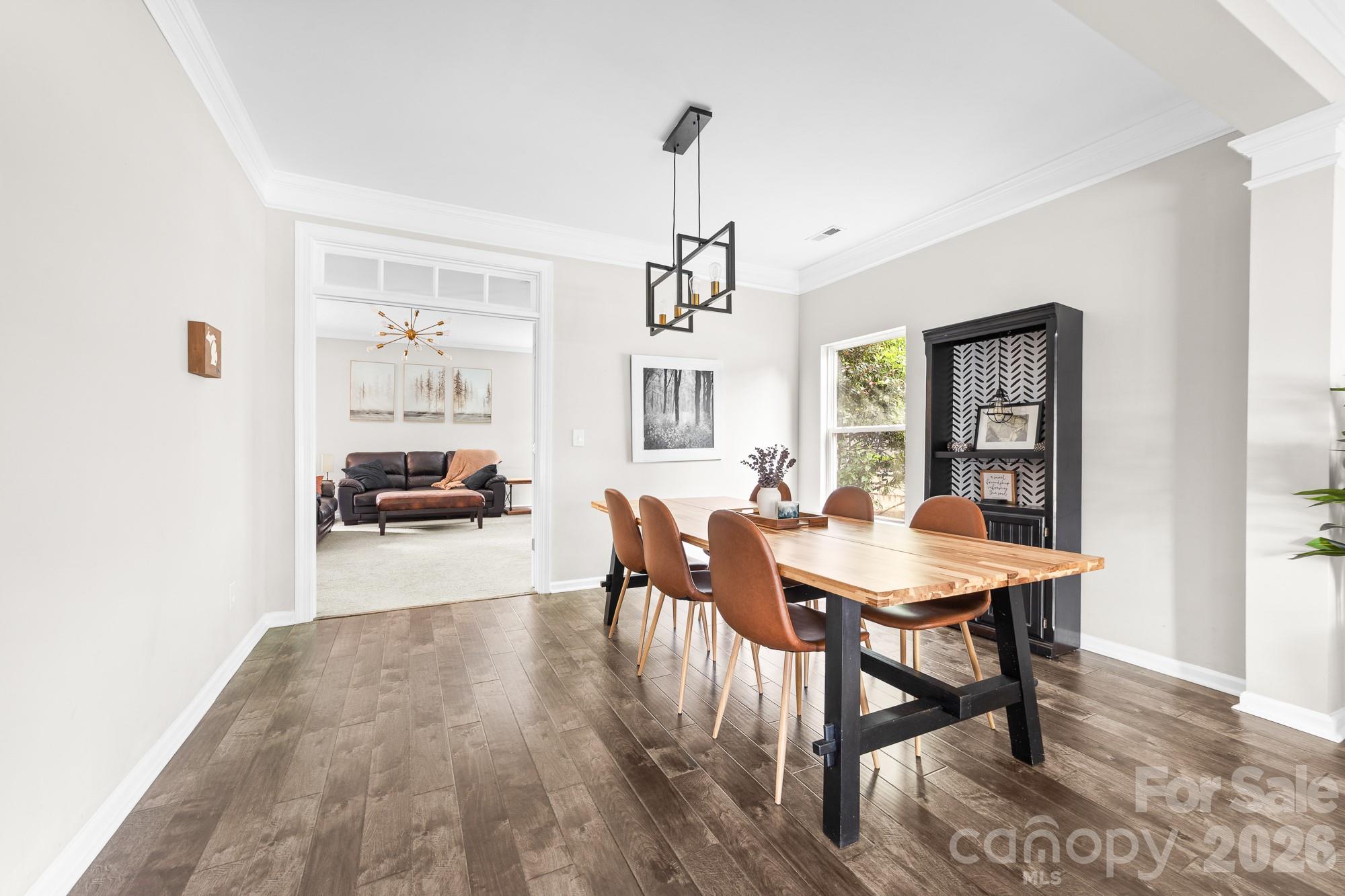 1525 Ladora Drive