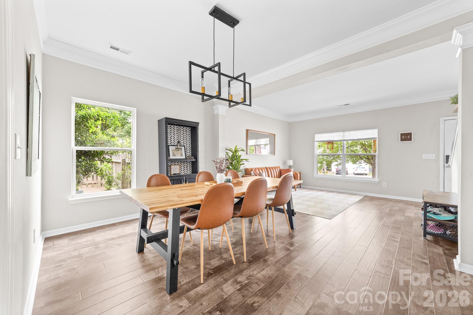 1525 Ladora Drive