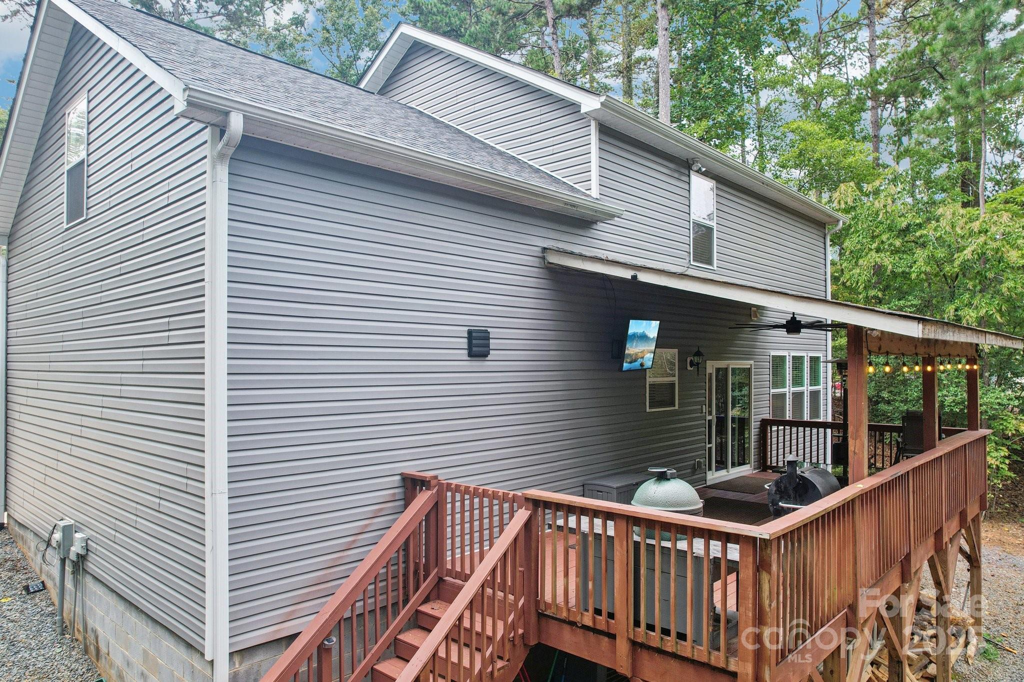 589 Newport Drive