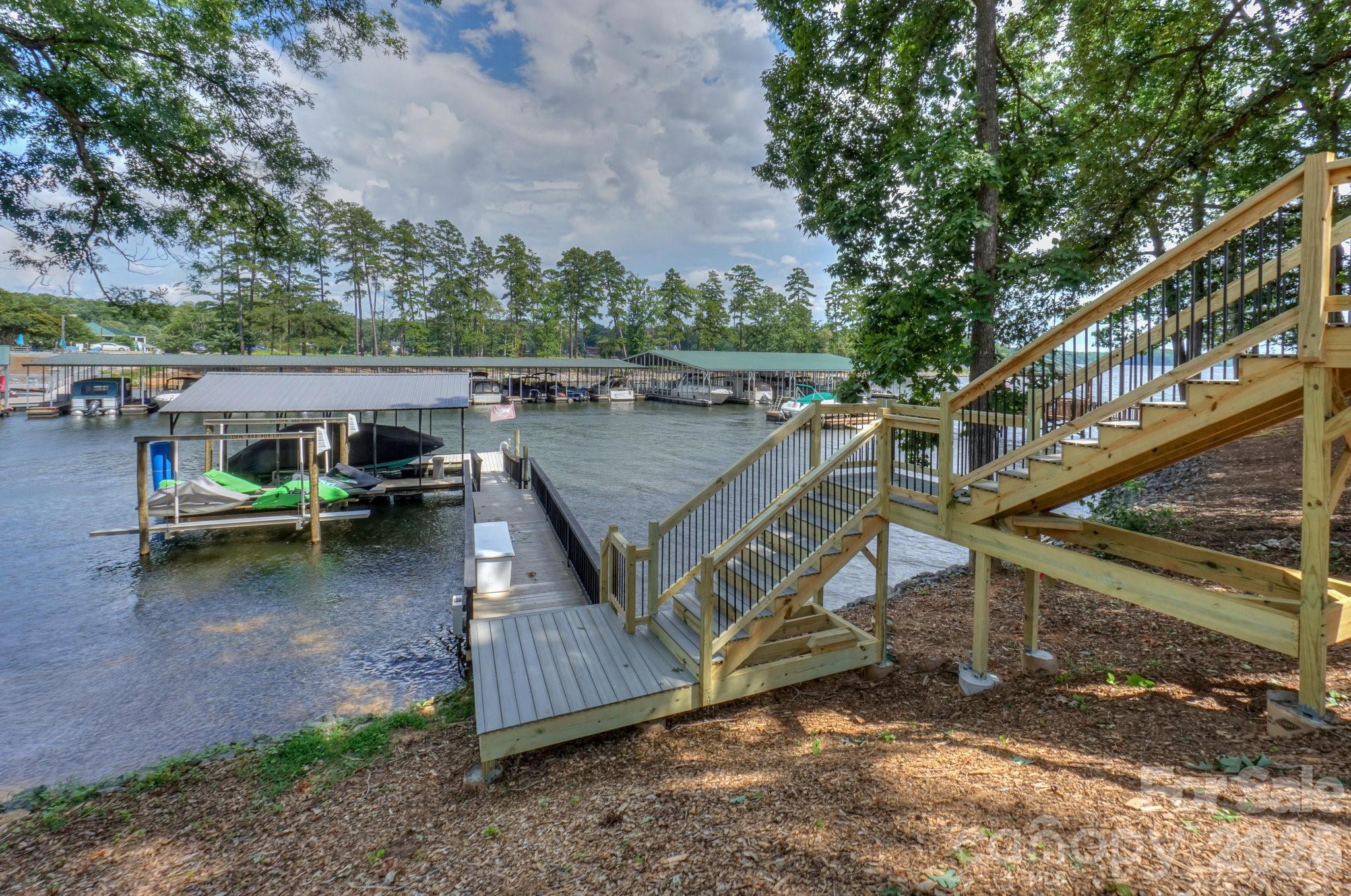 Pinnacle Shores - Residential