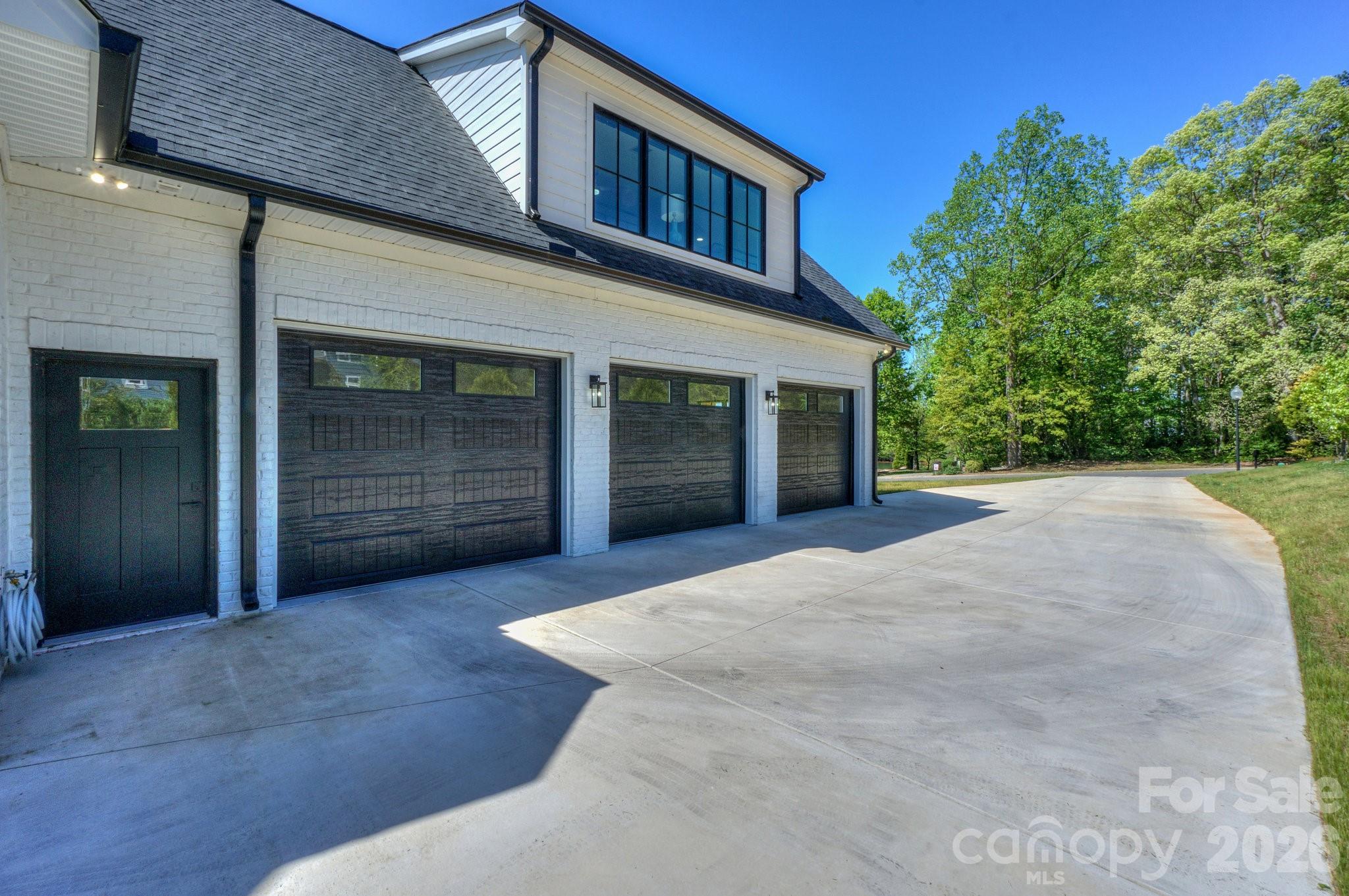 Pinnacle Shores - Residential