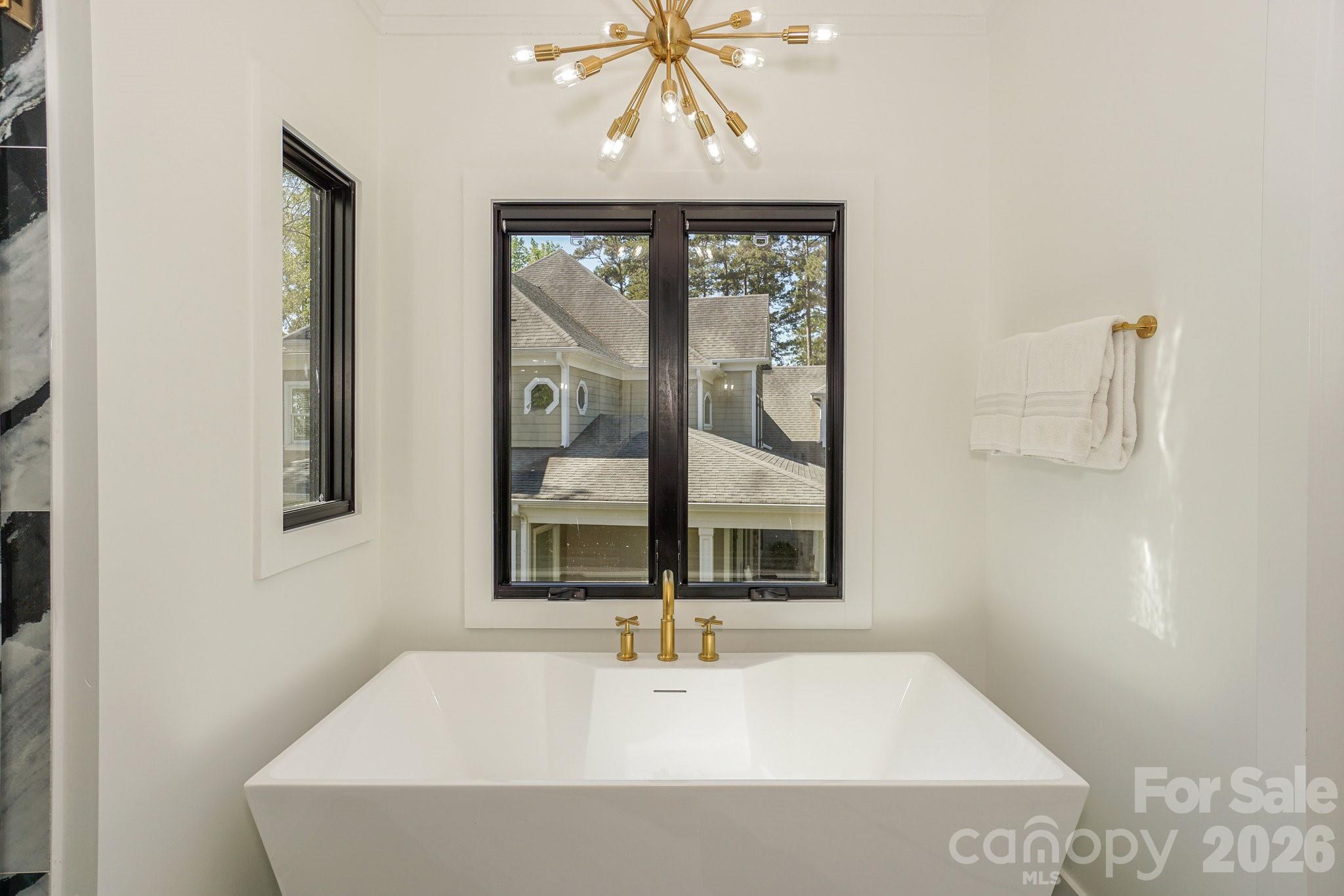 Pinnacle Shores - Residential