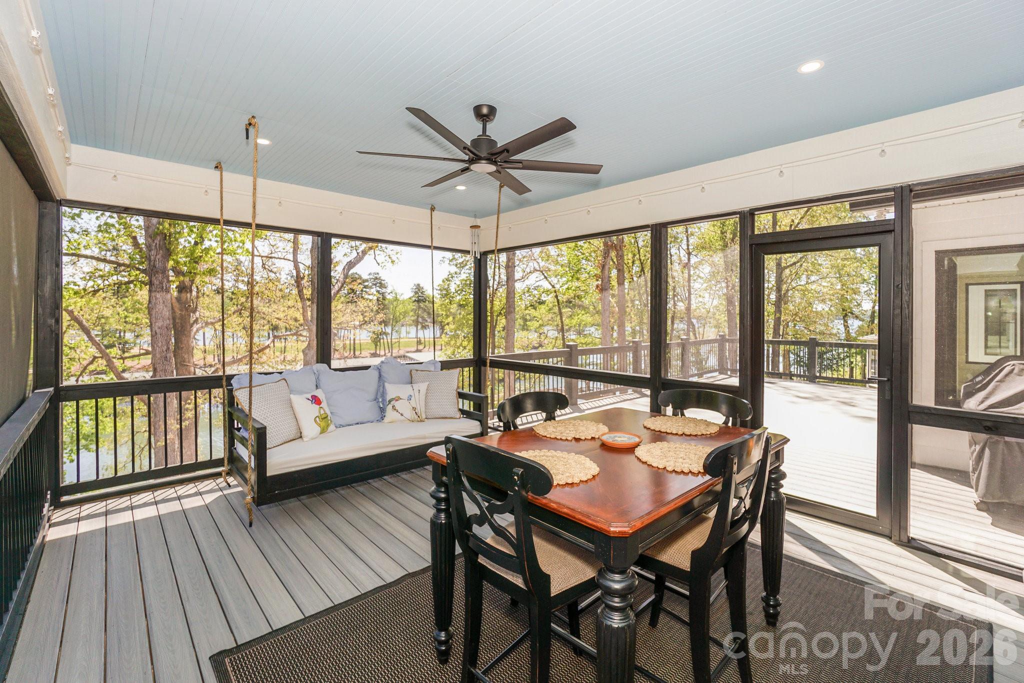 Pinnacle Shores - Residential