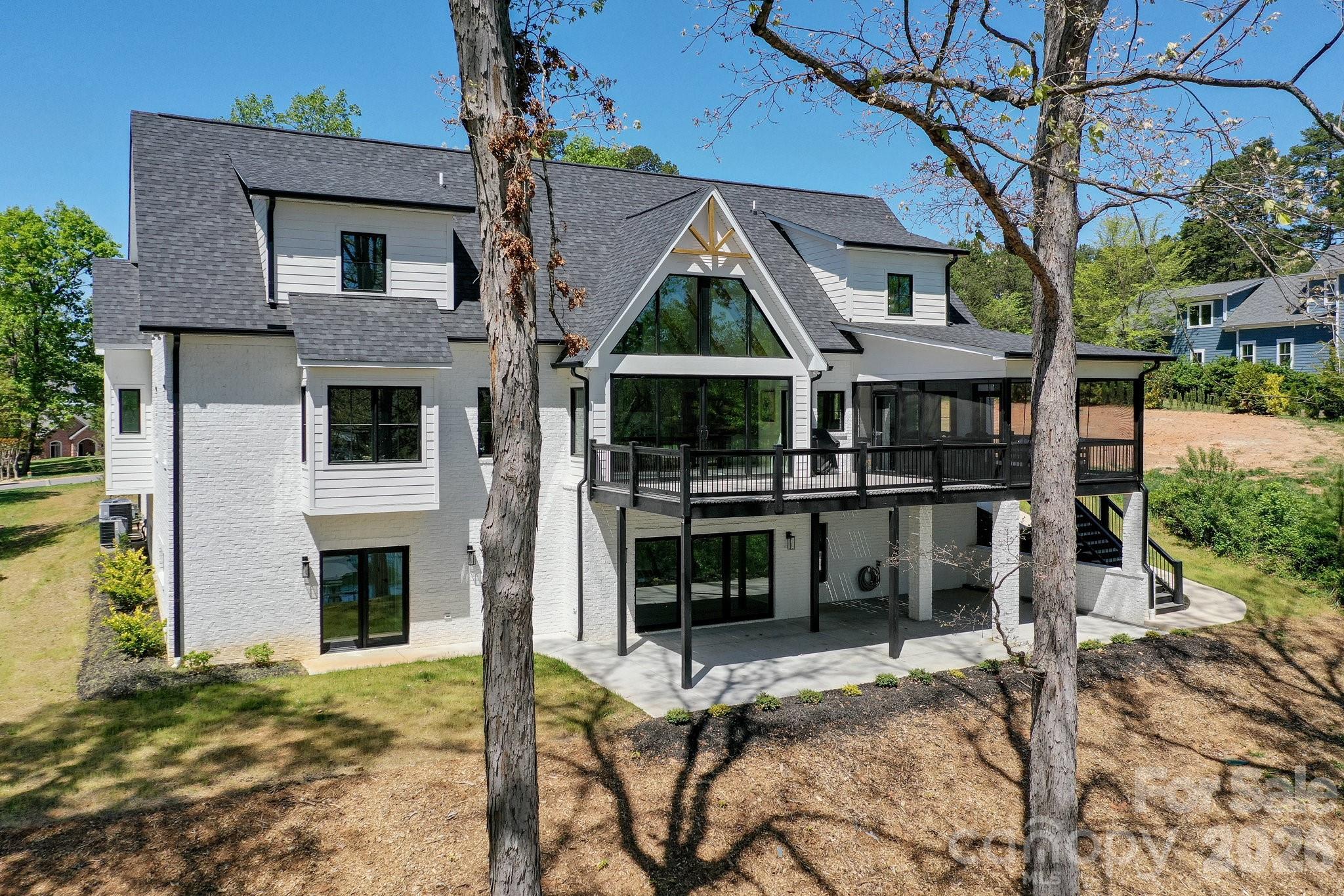 Pinnacle Shores - Residential