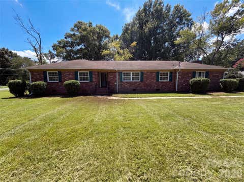 Photo of 8901 Hood Road, Charlotte, NC 28215 (MLS # 4413653)