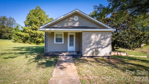Photo of 135 Vinson Road, Statesville, NC 28677 (MLS # 4432712)