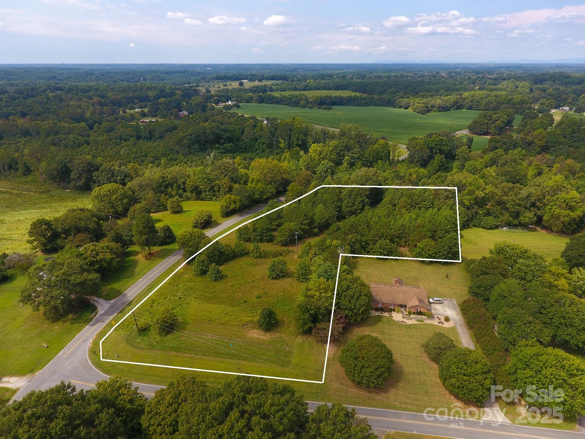 000 Putnam Lake Road