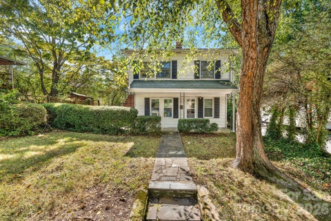 Photo of 8 Maple Crescent Street, Asheville, NC 28806 (MLS # 4429344)