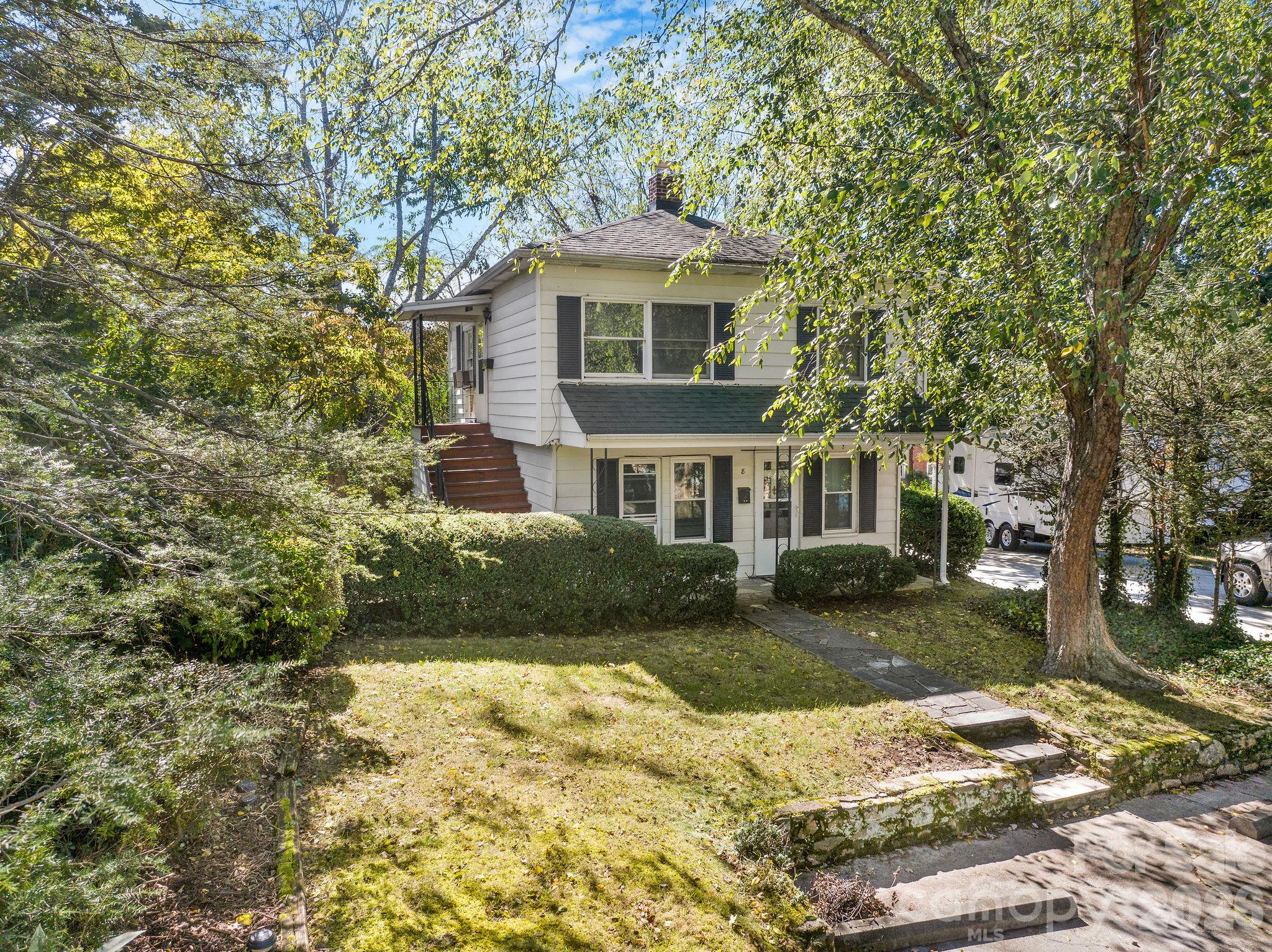 8 Maple Crescent Street