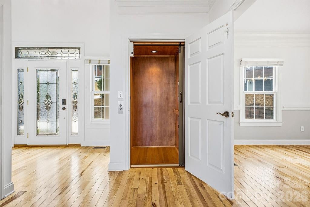 38 Sweetwater Oaks Drive