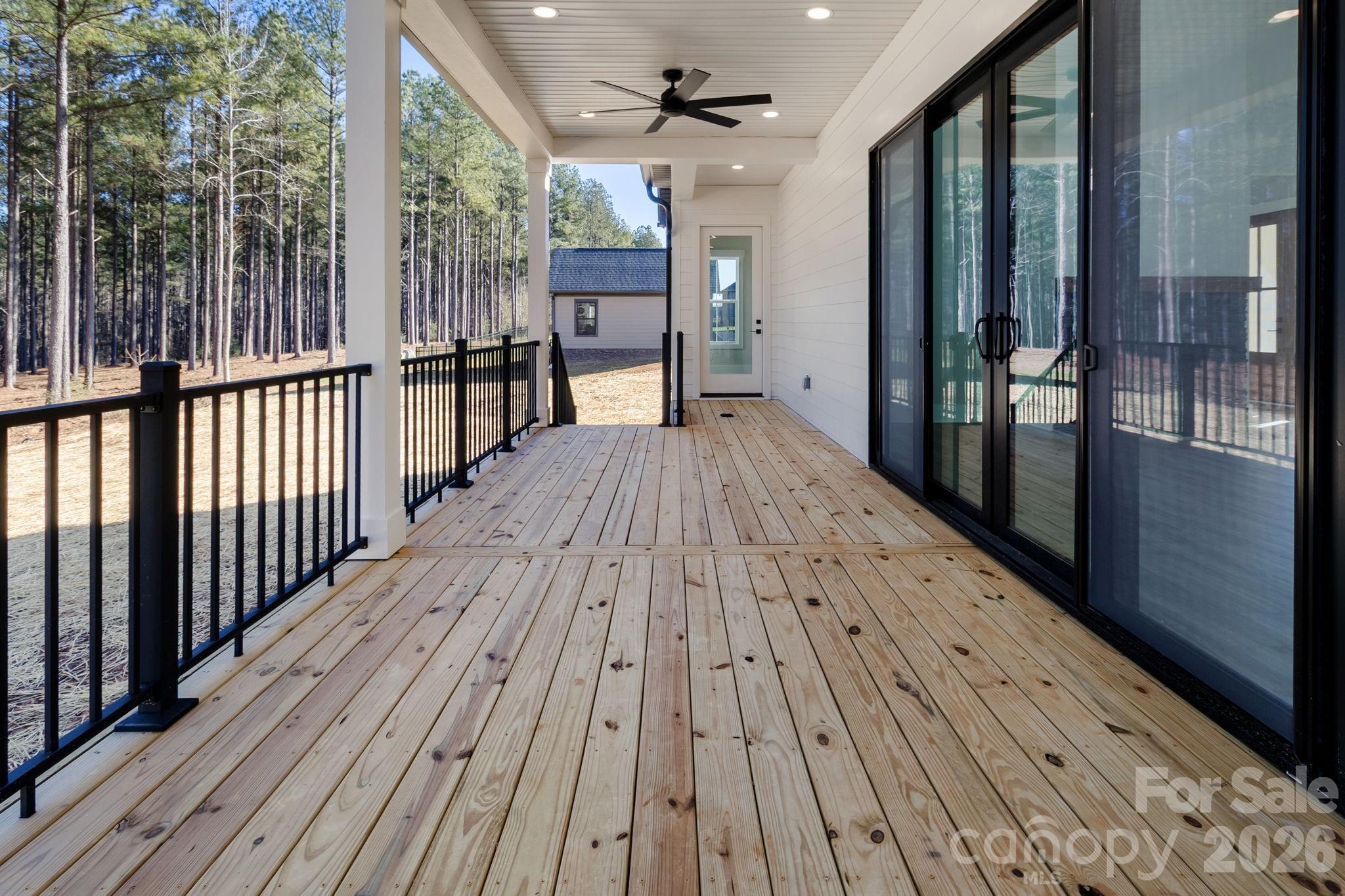 Royal Pines - Residential