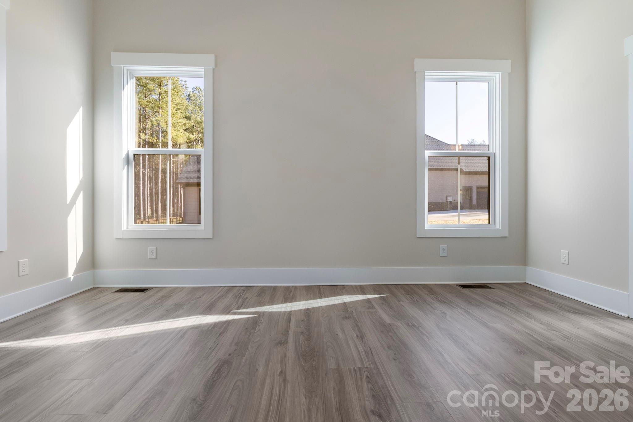 Royal Pines - Residential