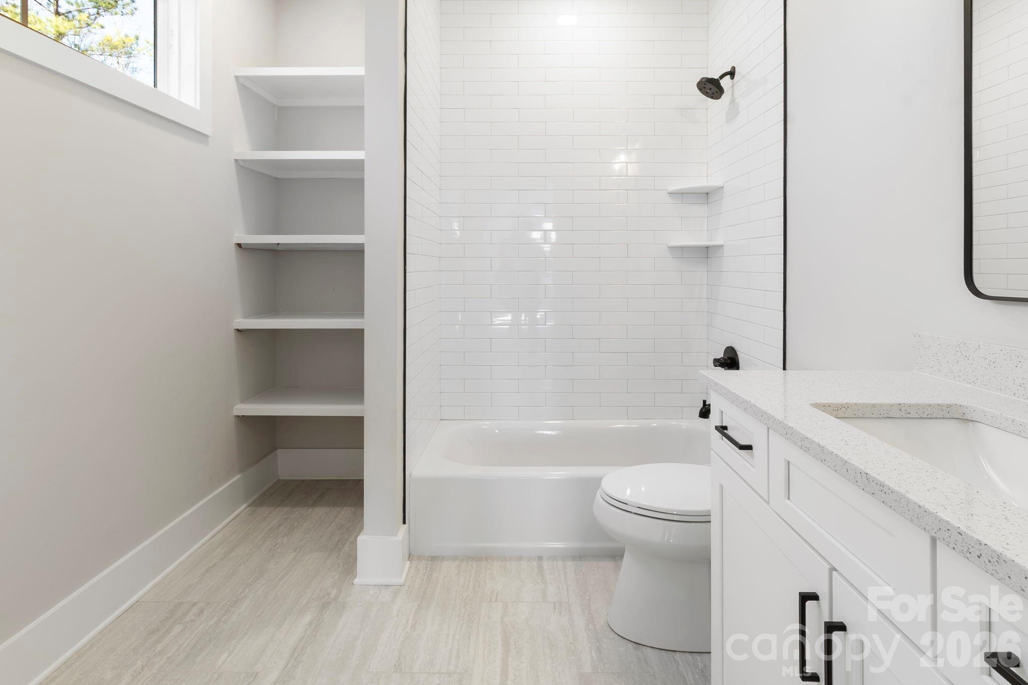 Royal Pines - Residential