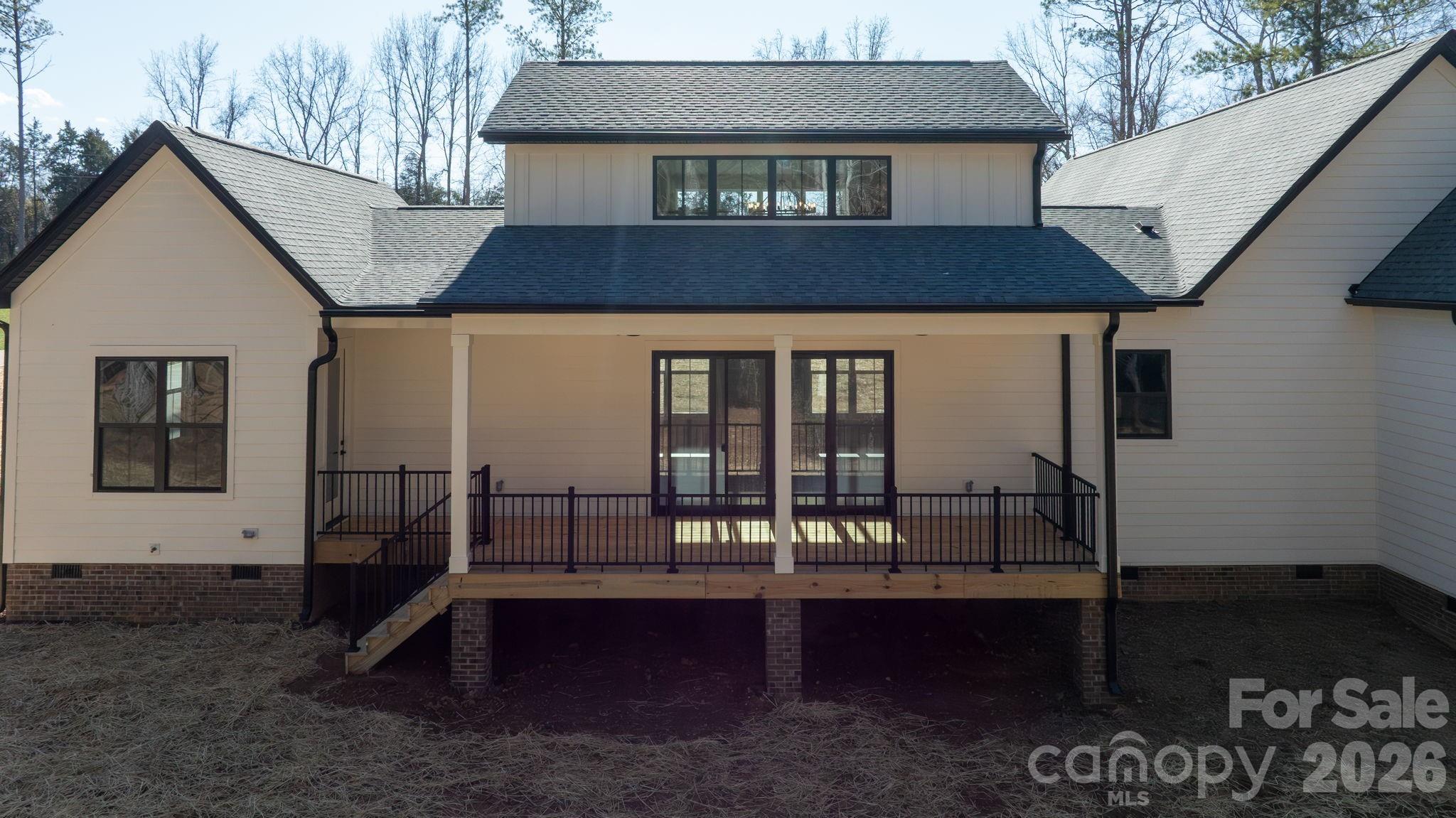 Royal Pines - Residential