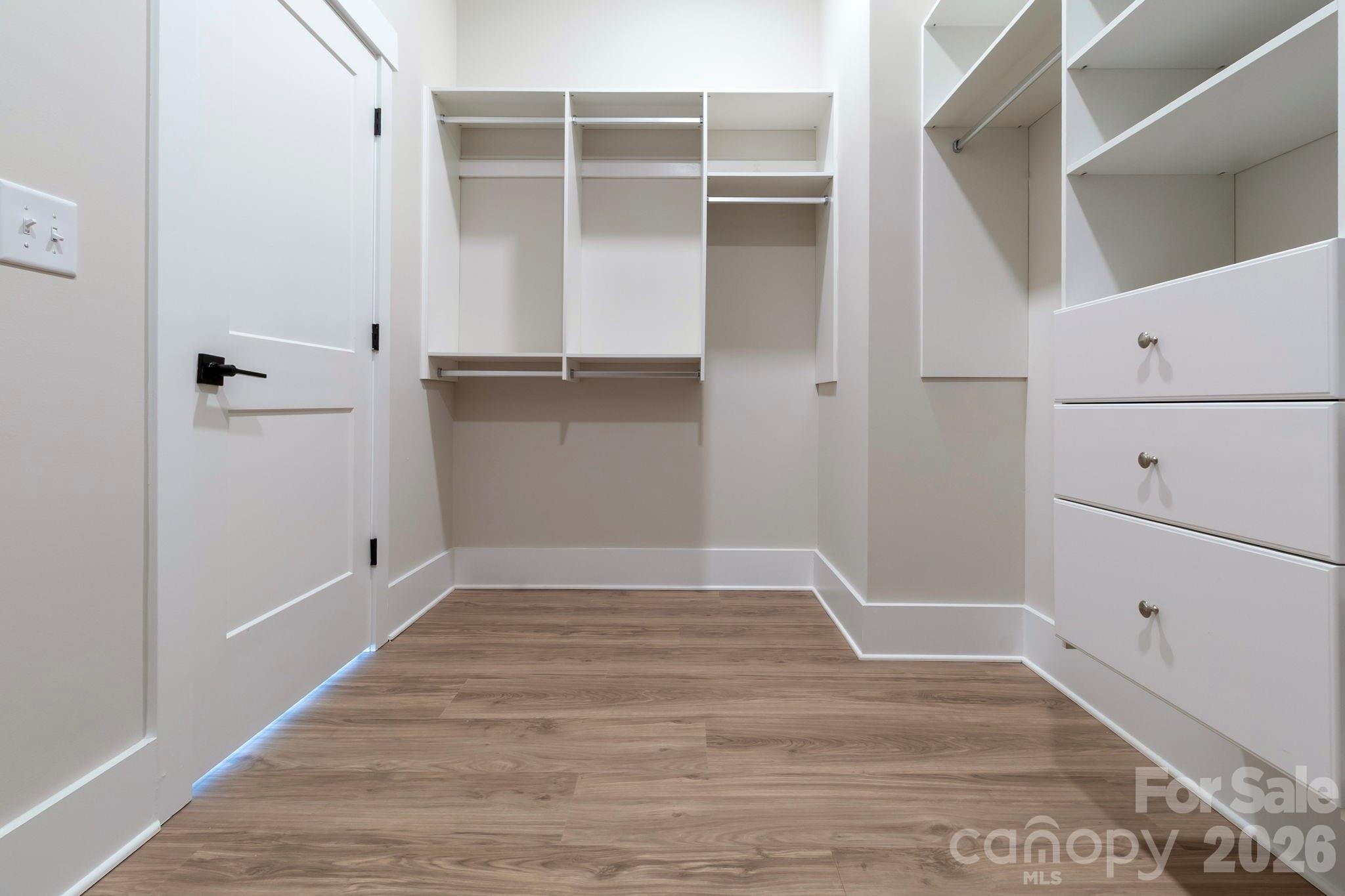 Royal Pines - Residential