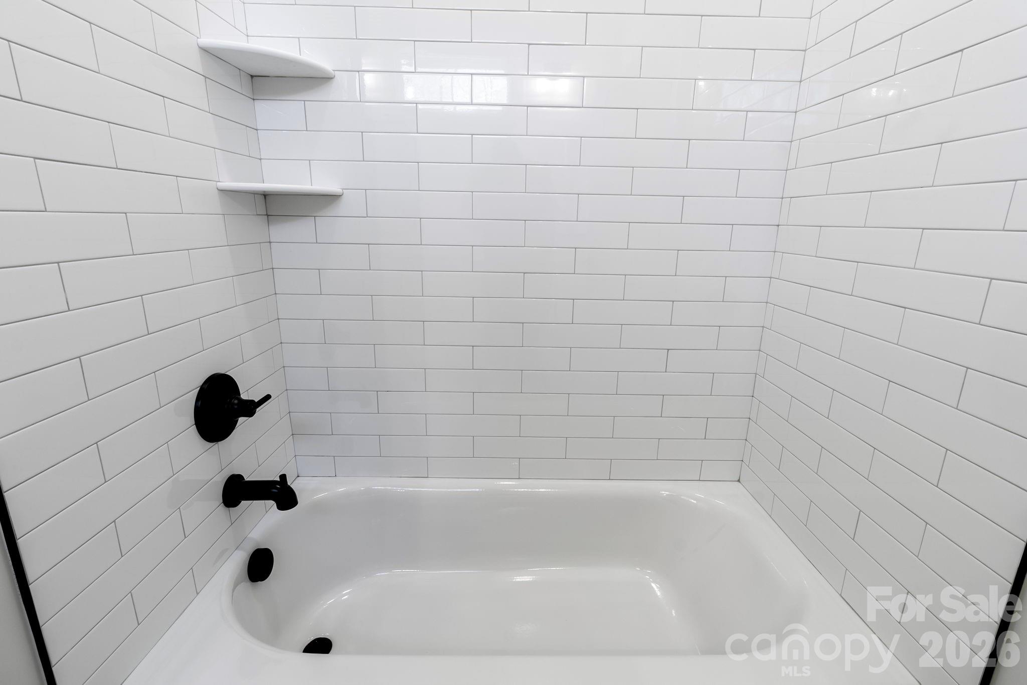 Royal Pines - Residential