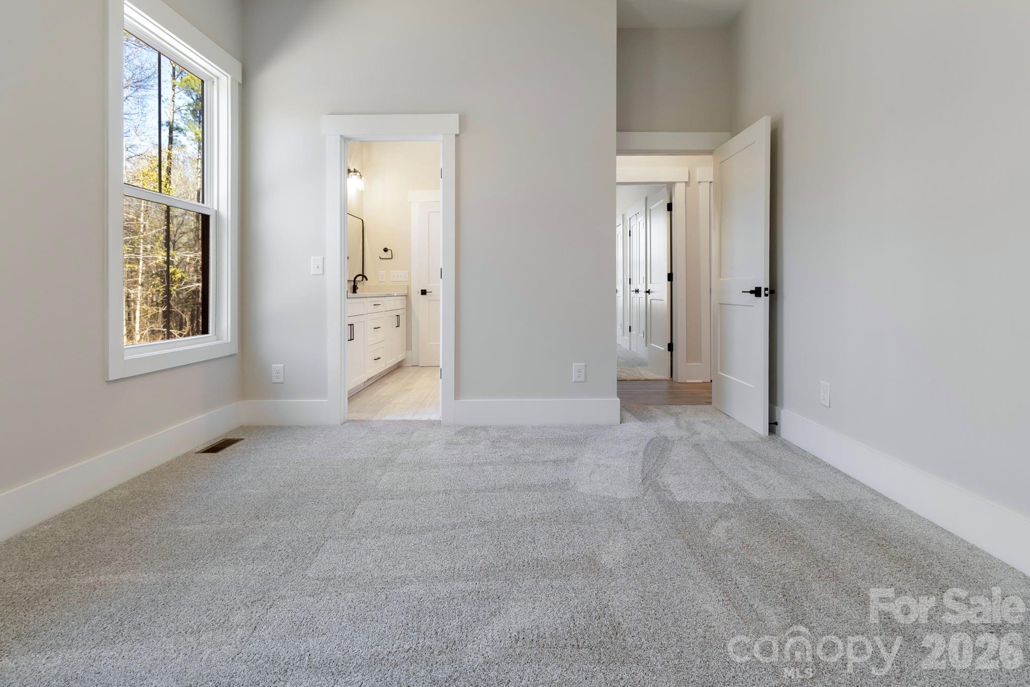 Royal Pines - Residential