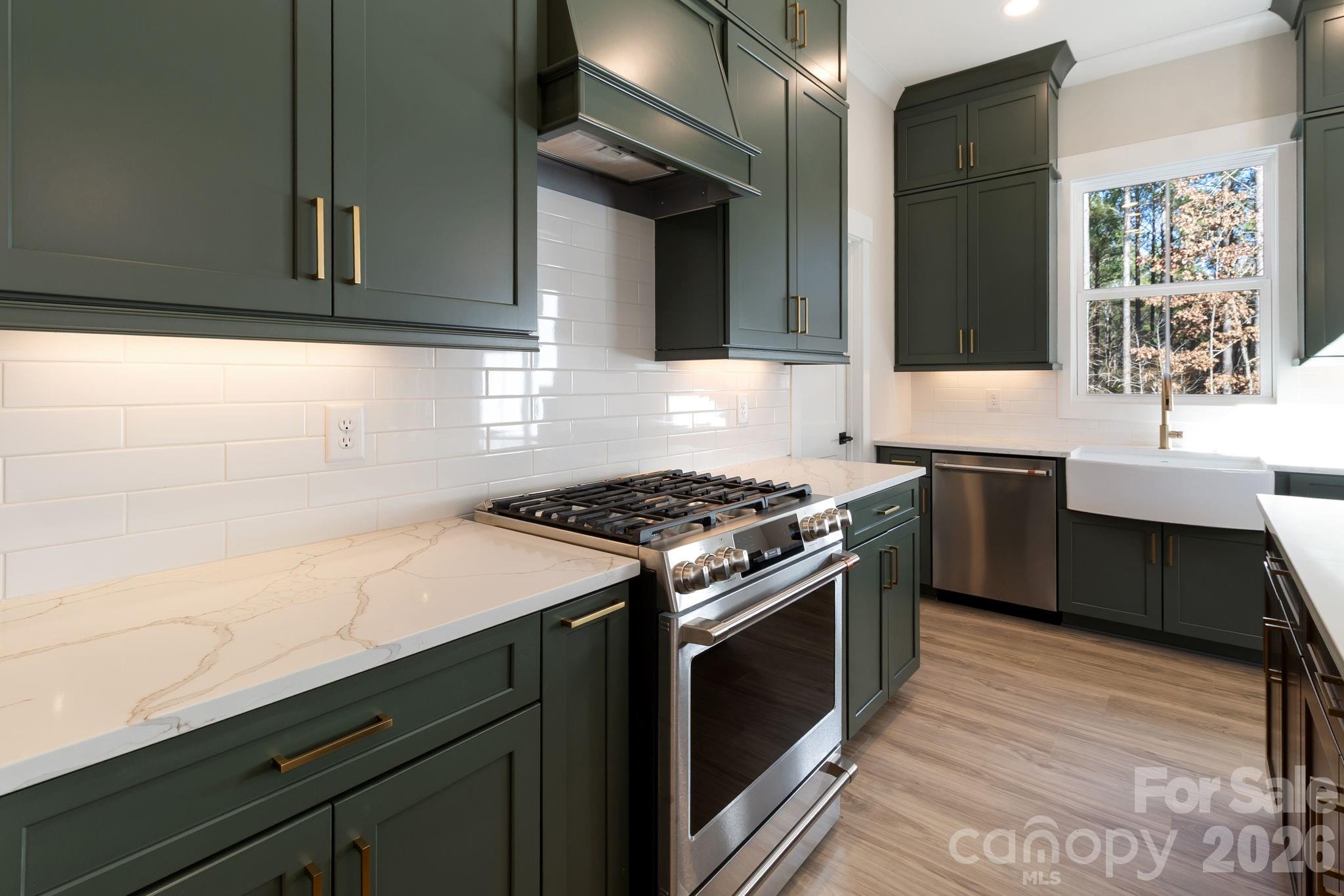 Royal Pines - Residential