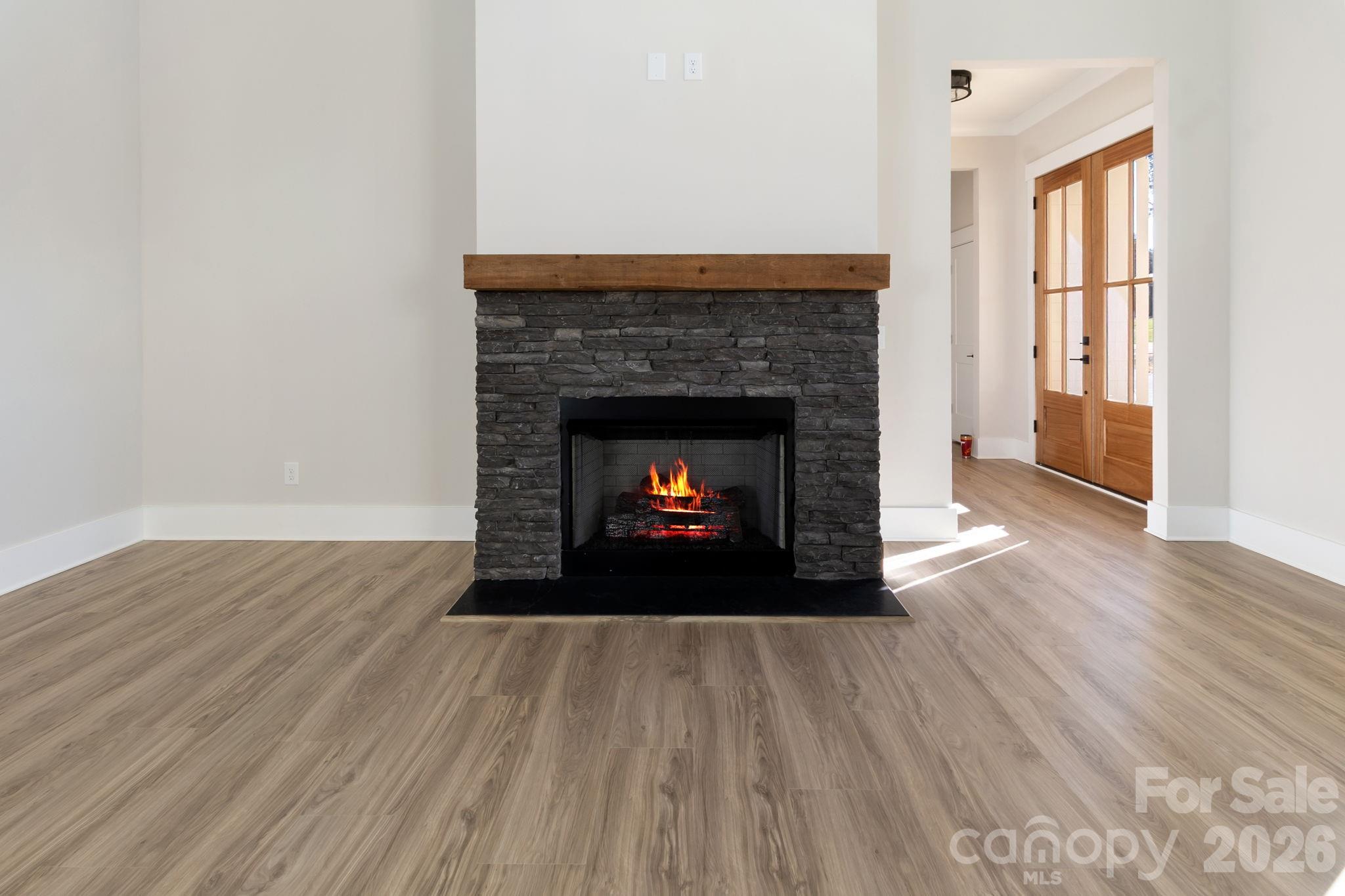 Royal Pines - Residential