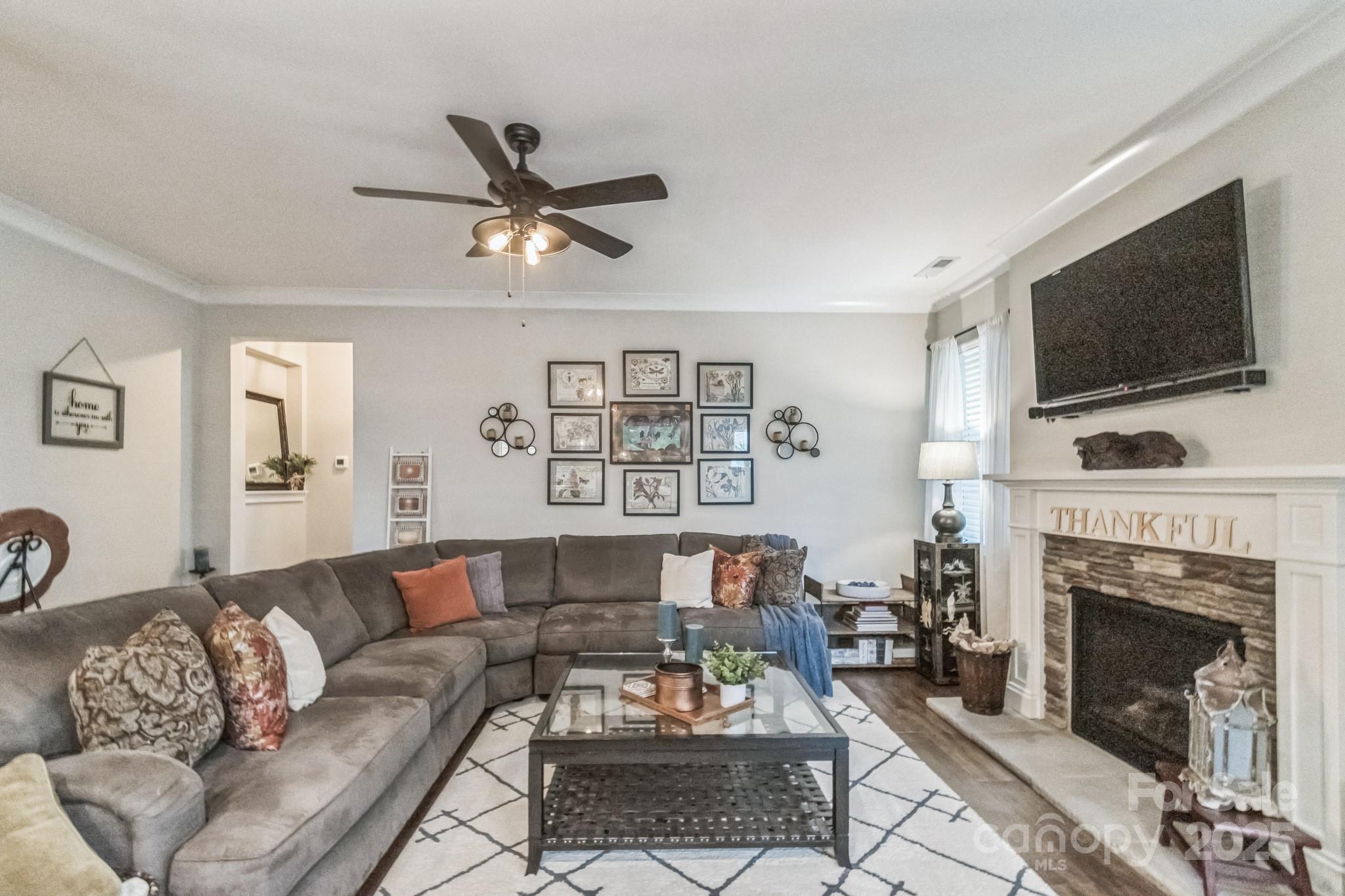 2112 Balting Glass Drive