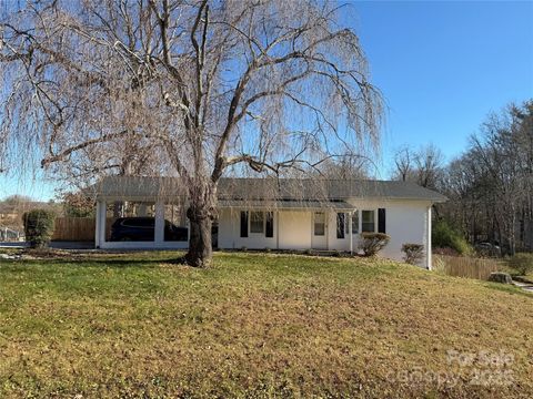 401 Bradshaw Avenue Hendersonville NC 28792