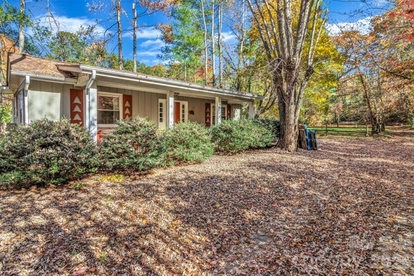 18 LEISURE MOUNTAIN RD, ASHEVILLE, NC 28804 - Image bd4e872734ad82dcb6d9703bb7386fba/1412172210
