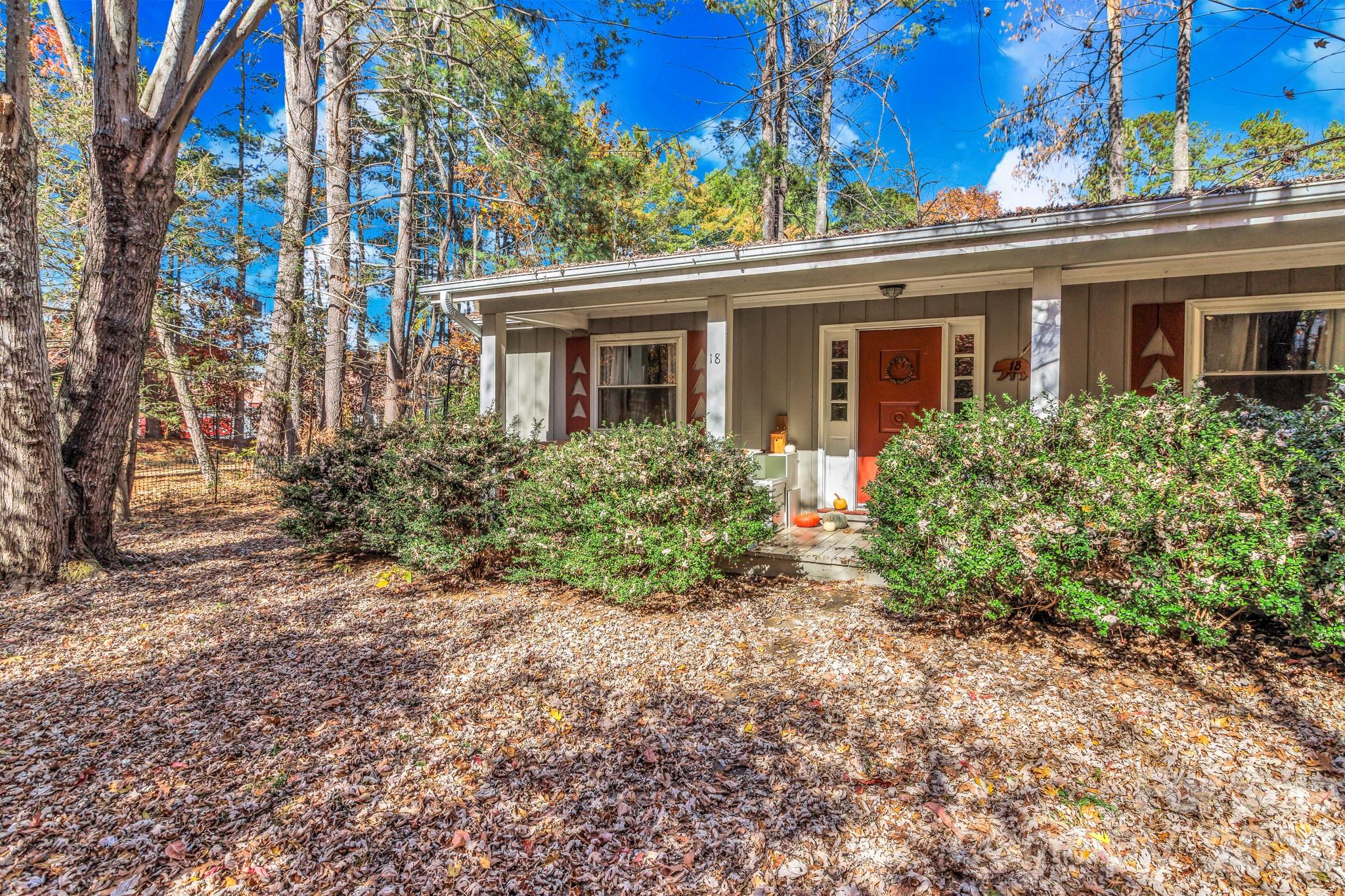 18 Leisure Mountain Road