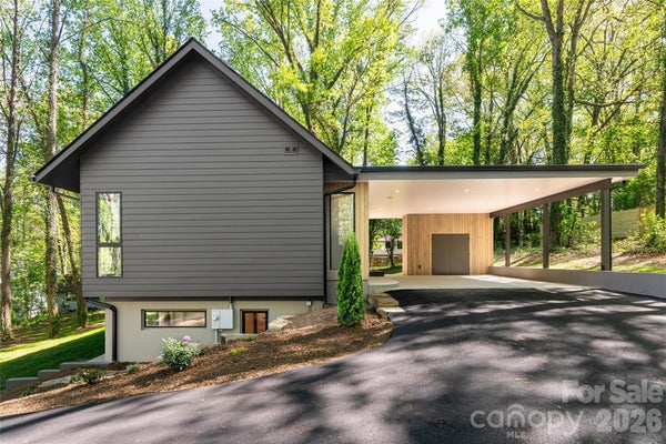 137 ENGLISH DR, CANDLER, NC 28715 - Image bd4ec9fbfc259eabe05411707c8fa2cf/3654161787