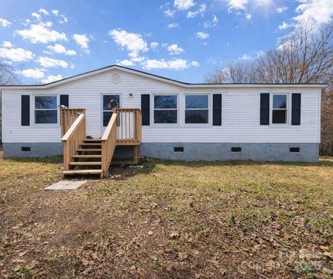 Photo of 304 New Hope Road, Lawndale, NC 28090 (MLS # 4331492)