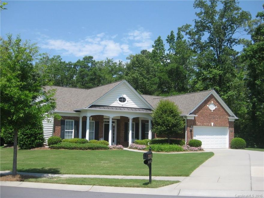 Best location in Sun City! Combine this beautiful spacious lot surrounded by wooded common space and walking trails with a great neighborhood, you get the best of both worlds! Enjoy Sun City's amenities and community and still have your own private retreat at the end of this picture perfect cul-de-sac. One floor living at it's best with full master suite including garden tub, walk-in closets. Guest suite, classy office (can be 3rd bedroom), open floorplan with lots of natural light, MUST SEE!