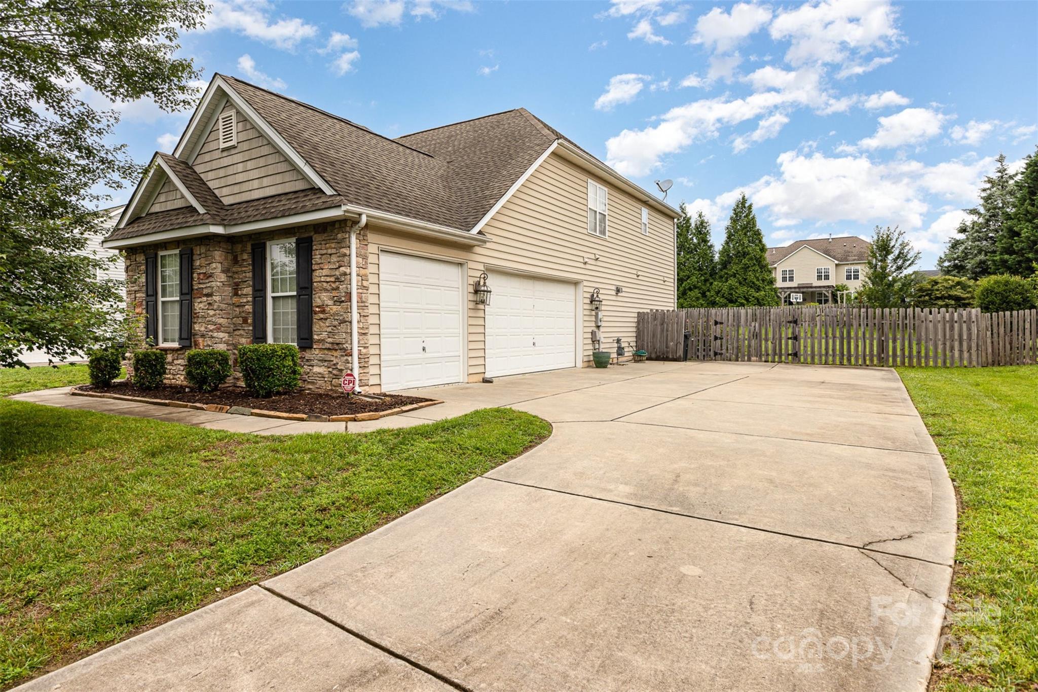 9814 Tompkins Lane