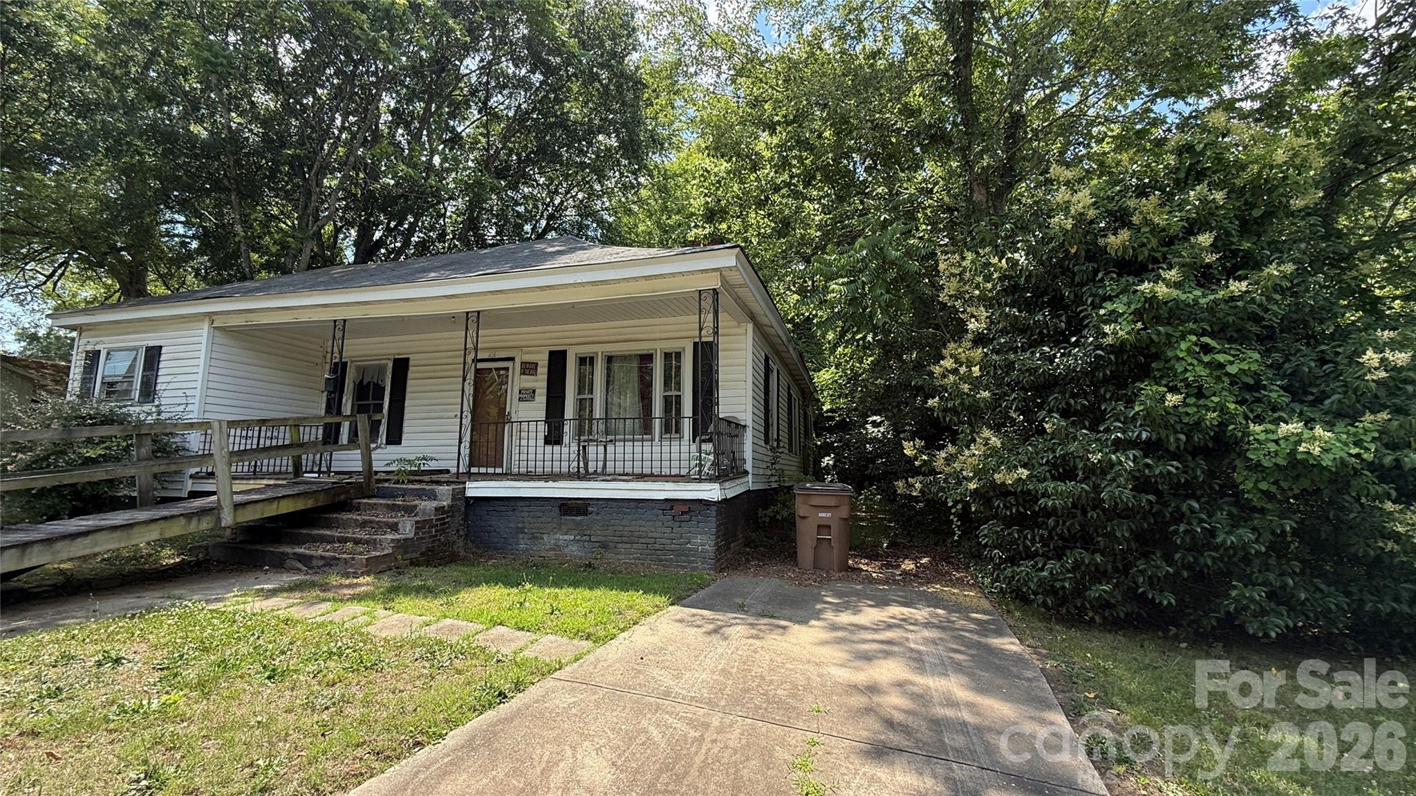 416 Martin Street