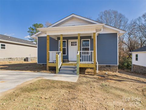 Photo of 227 Hauss Ridge Road SE, Valdese, NC 28690 (MLS # 4322979)