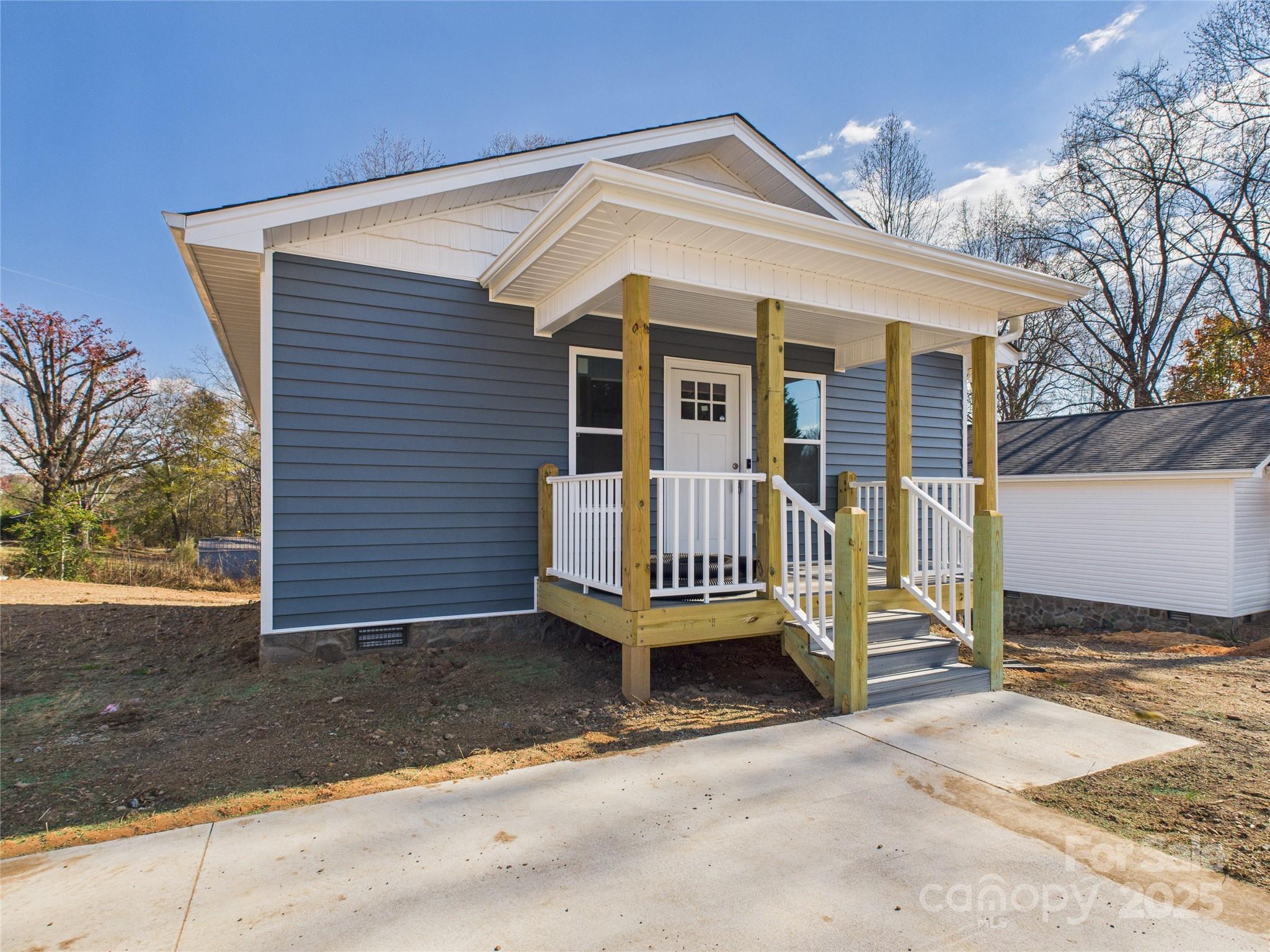 227 Hauss Ridge Road SE