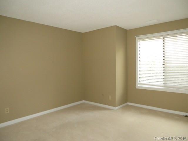 River Hills - Residential Lease