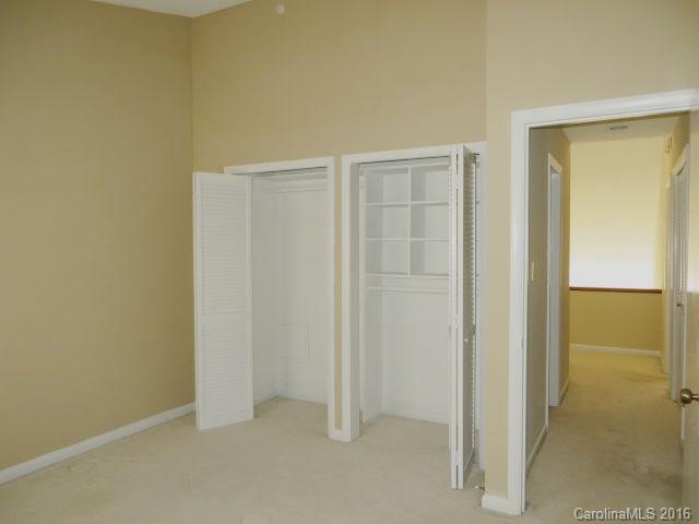 River Hills - Residential Lease